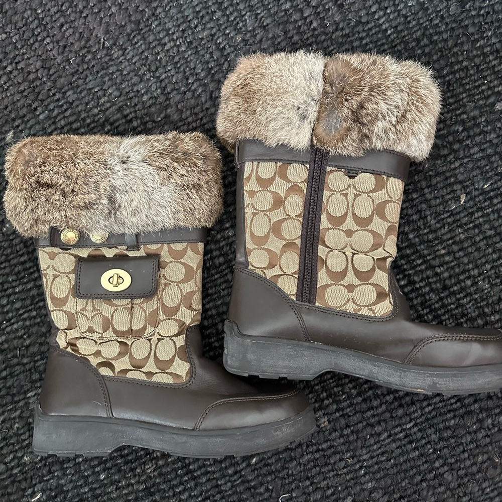 Coach boots